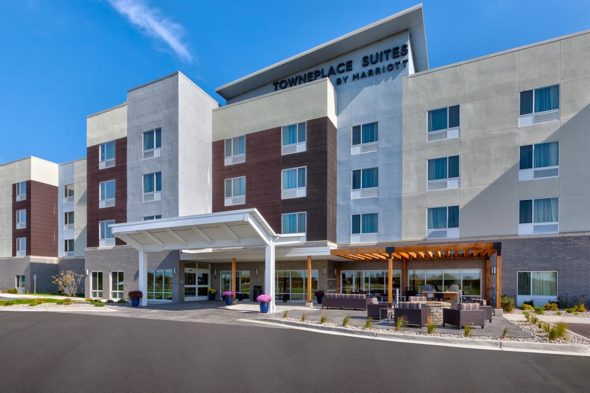 Towneplace Suites By Marriott Grand Rapids Airport Southeast Esterno foto