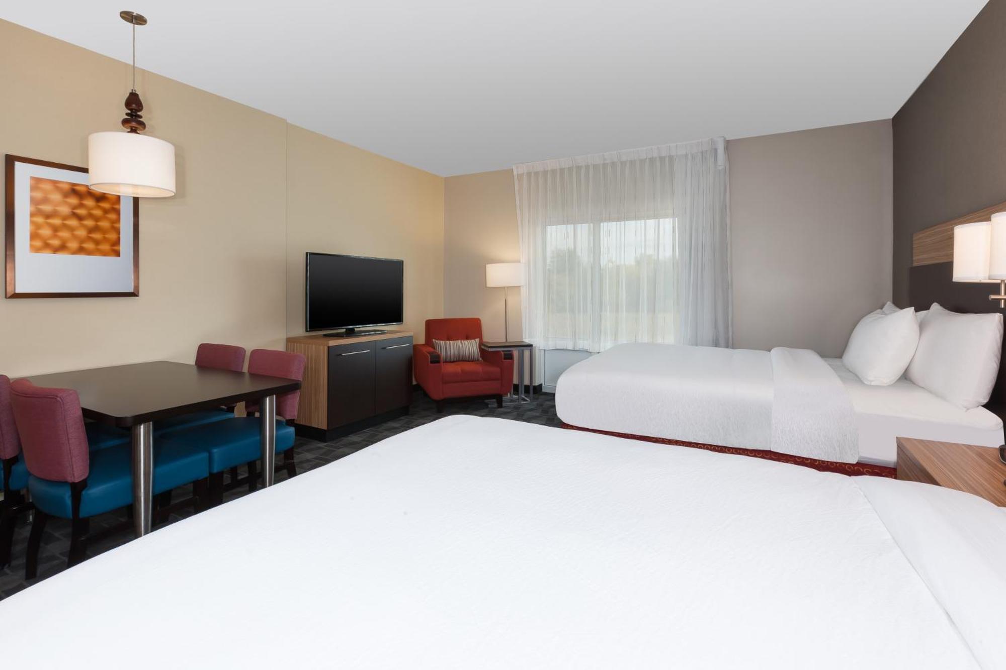 Towneplace Suites By Marriott Grand Rapids Airport Southeast Esterno foto