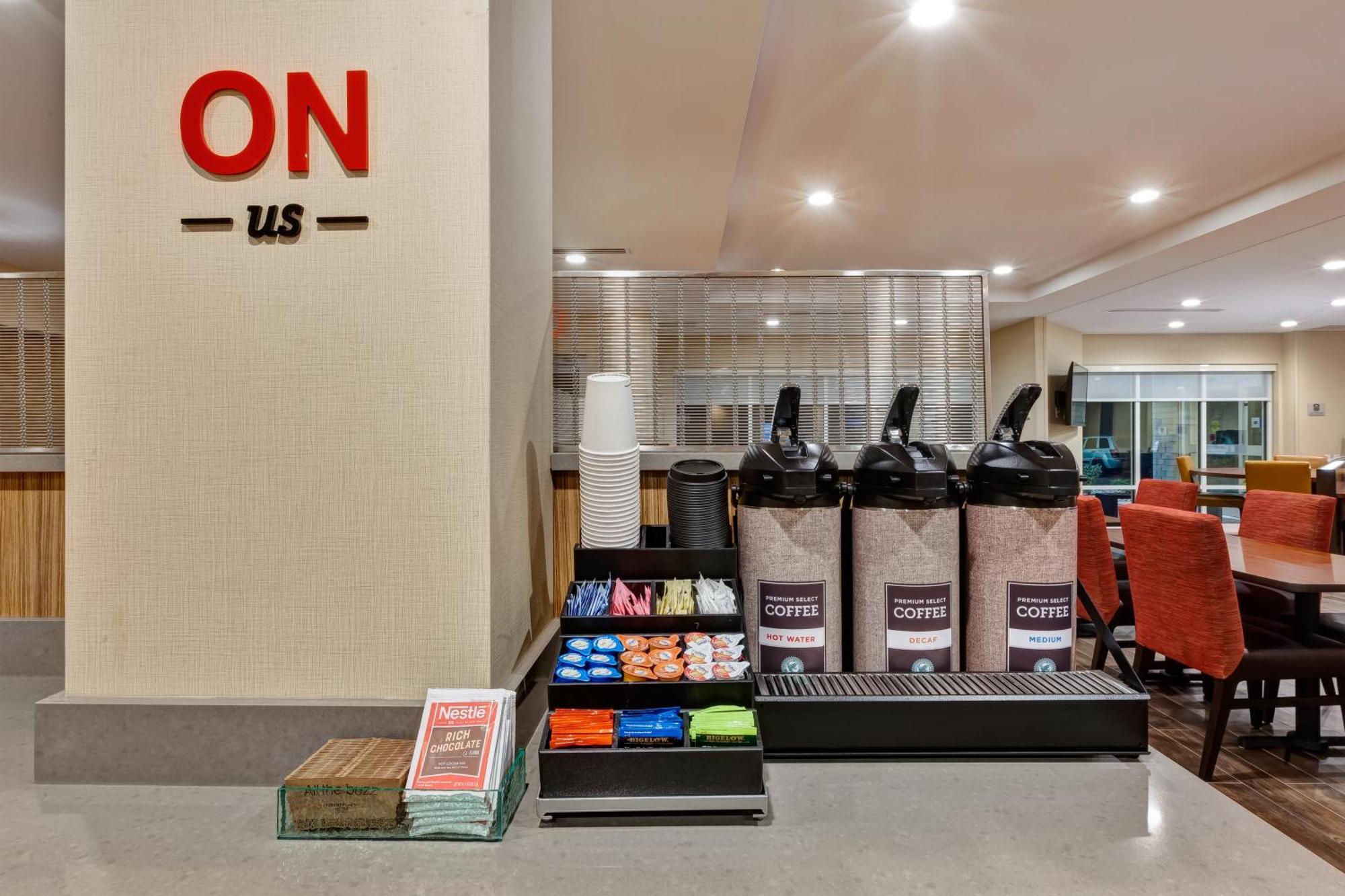 Towneplace Suites By Marriott Grand Rapids Airport Southeast Esterno foto